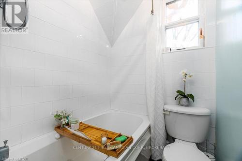 38803 Talbot Line, Southwold, ON - Indoor Photo Showing Bathroom