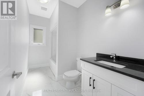 3573 Fiorina Street, Windsor, ON - Indoor Photo Showing Bathroom