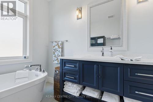 2 Lincolns Cove, Central Elgin, ON - Indoor Photo Showing Bathroom
