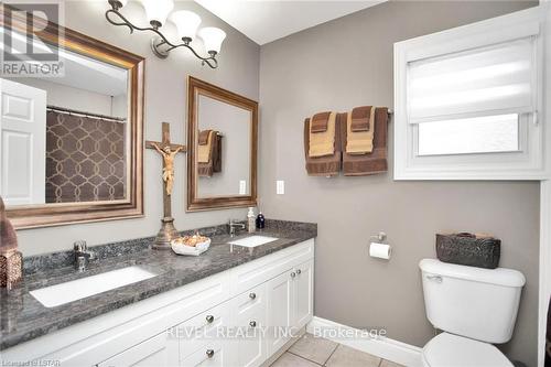 3984 Malpass Road, London, ON - Indoor Photo Showing Bathroom