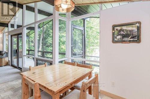 15 Sydney Trail, Huntsville, ON - Indoor Photo Showing Dining Room