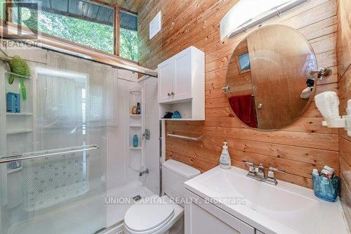 15 Sydney Trail, Huntsville, ON - Indoor Photo Showing Bathroom