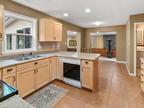 3281 Juniper Drive, Naramata, BC - Indoor Photo Showing Kitchen With Double Sink