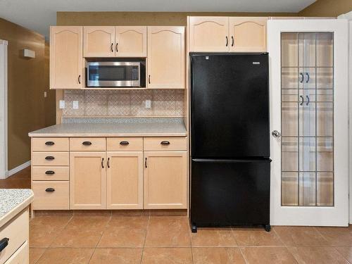 3281 Juniper Drive, Naramata, BC - Indoor Photo Showing Kitchen