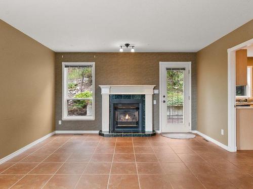 3281 Juniper Drive, Naramata, BC - Indoor Photo Showing Living Room With Fireplace