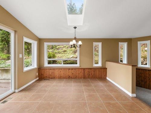 3281 Juniper Drive, Naramata, BC - Indoor Photo Showing Other Room