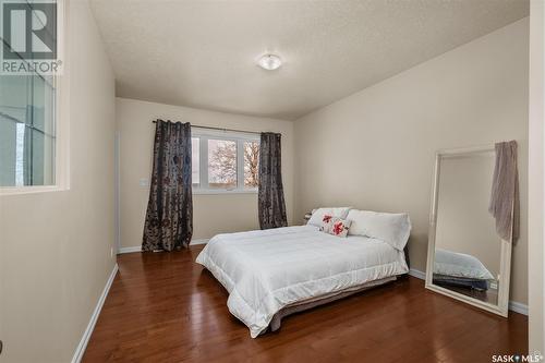 1 211 20Th Street W, Prince Albert, SK - Indoor Photo Showing Bedroom