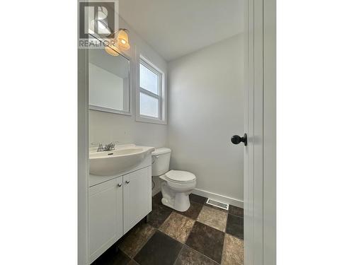 1110 N Twelfth Avenue, Williams Lake, BC - Indoor Photo Showing Bathroom