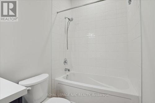 B - 11 Shores Lane, Fort Erie, ON - Indoor Photo Showing Bathroom