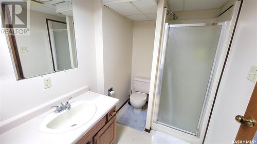 1628 Barton Drive, Prince Albert, SK - Indoor Photo Showing Bathroom