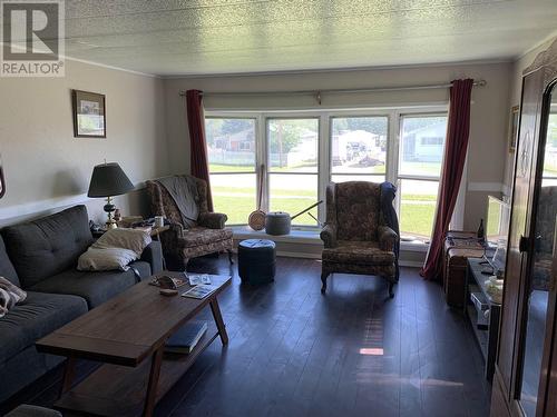 5323 42 Street, Fort Nelson, BC - Indoor Photo Showing Living Room