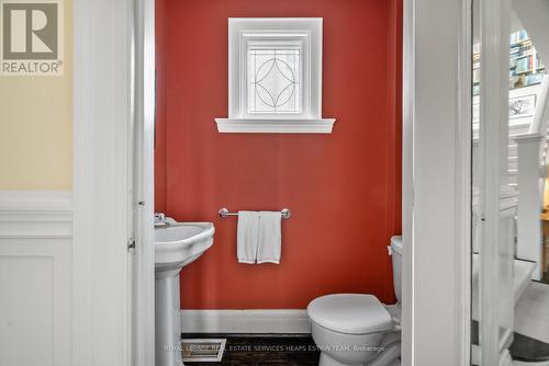 44 Glenrose Avenue, Toronto, ON - Indoor Photo Showing Bathroom