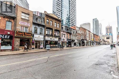 574-576 Yonge Street, Toronto (Bay Street Corridor), ON 