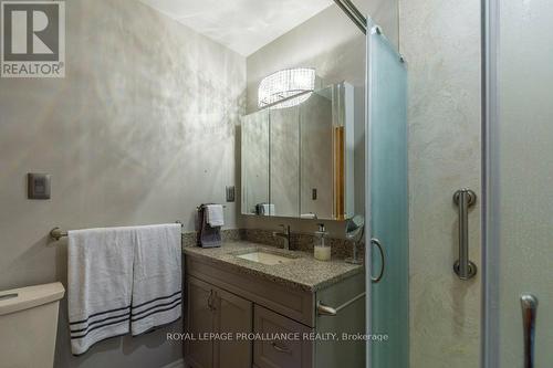 50 Greenfield Park, Belleville, ON - Indoor Photo Showing Bathroom