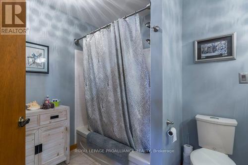 50 Greenfield Park, Belleville, ON - Indoor Photo Showing Bathroom
