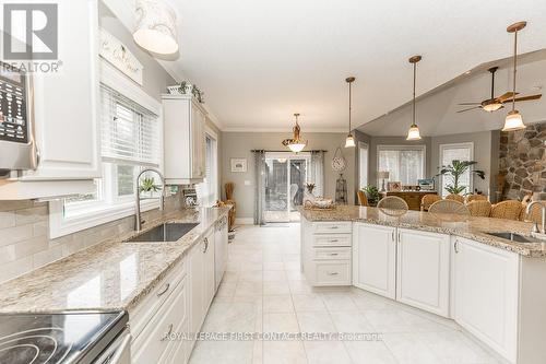 72 Luella Boulevard, Springwater, ON - Indoor Photo Showing Kitchen With Upgraded Kitchen