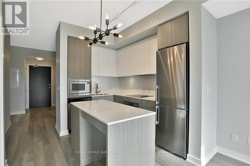A503 - 5230 Dundas Street, Burlington, ON - Indoor Photo Showing Kitchen With Upgraded Kitchen