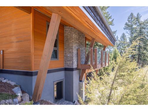 4 - 2400 Kootenay Rd No 3 Road, Invermere, BC - Outdoor With Exterior