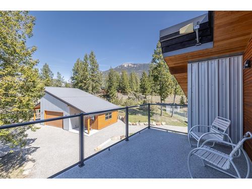 4 - 2400 Kootenay Rd No 3 Road, Invermere, BC - Outdoor With Exterior