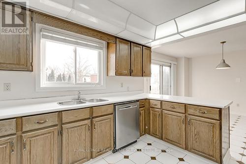 1453 Mayors Manor, Oakville, ON - Indoor Photo Showing Kitchen With Double Sink