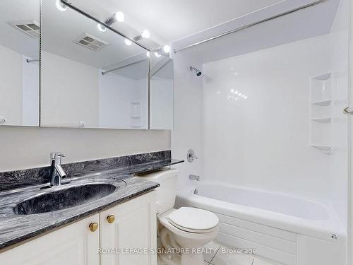 406-39 Pemberton Ave, Toronto, ON - Indoor Photo Showing Bathroom