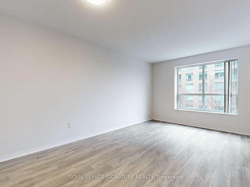 406-39 Pemberton Ave, Toronto, ON - Indoor Photo Showing Other Room