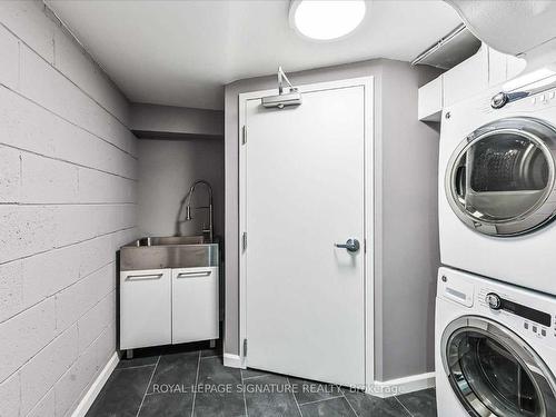 Lower-52 Sloane Ave, Toronto, ON - Indoor Photo Showing Laundry Room