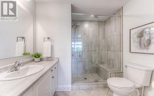 104 - 247 Grey Silo Road, Waterloo, ON - Indoor Photo Showing Bathroom