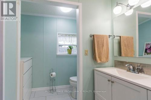 18 - 311 Dundas Street E, Quinte West, ON - Indoor Photo Showing Bathroom