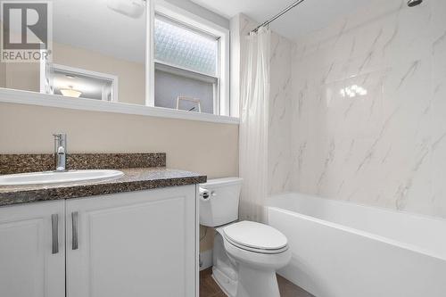 1370 14Th Street, West Vancouver, BC - Indoor Photo Showing Bathroom
