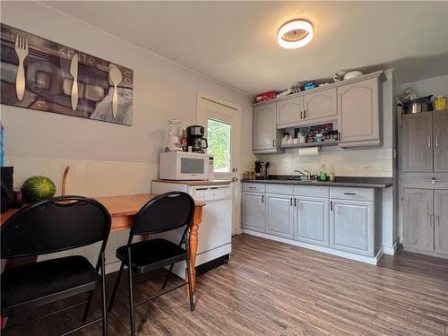 216 Argyll Street, Douglas, MB - Indoor Photo Showing Kitchen