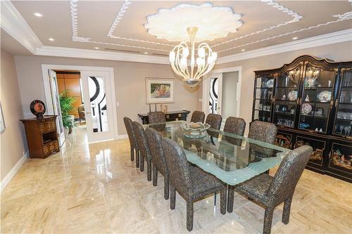 700 1 Wellington Crescent, Winnipeg, MB - Indoor Photo Showing Dining Room