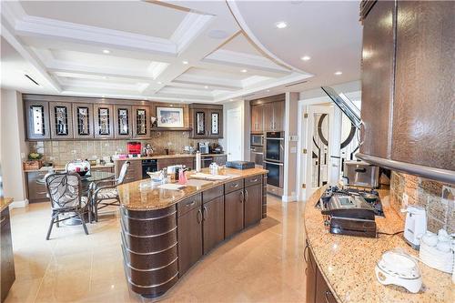 700 1 Wellington Crescent, Winnipeg, MB - Indoor Photo Showing Kitchen With Double Sink