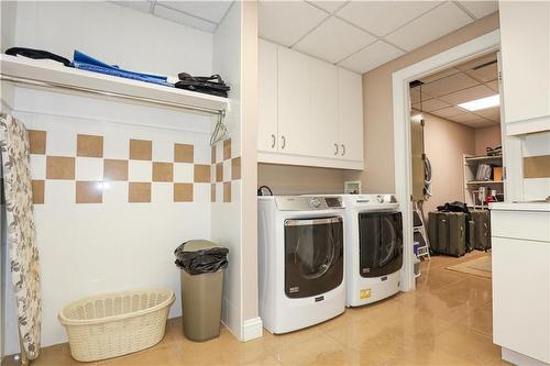 700 1 Wellington Crescent, Winnipeg, MB - Indoor Photo Showing Laundry Room