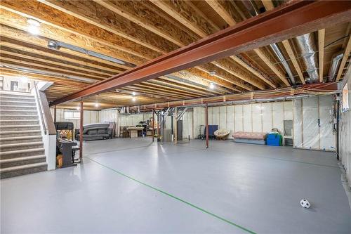 19 Carlington Crescent, Oak Bluff, MB - Indoor Photo Showing Basement