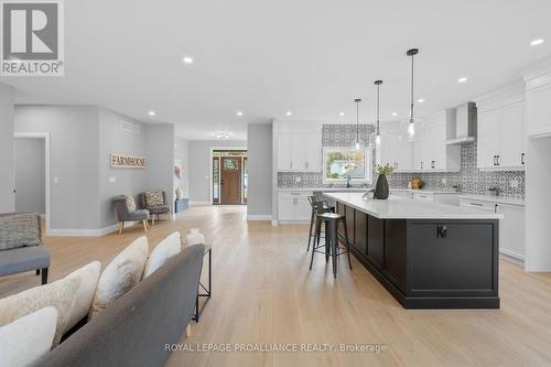 23B Percy Street, Trent Hills (Warkworth), ON - Indoor Photo Showing Kitchen With Upgraded Kitchen