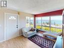 6955 Surrey Street, Powell River, BC  - Indoor Photo Showing Living Room 