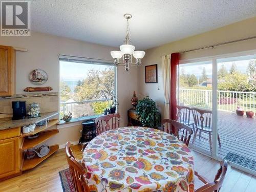 6955 Surrey Street, Powell River, BC - Indoor Photo Showing Dining Room