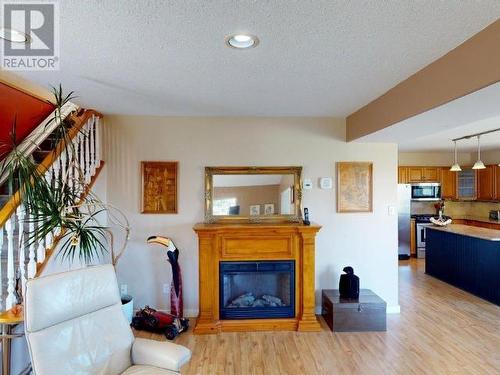 6955 Surrey Street, Powell River, BC - Indoor Photo Showing Living Room With Fireplace