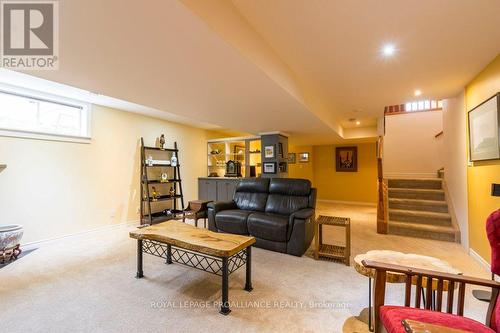 291 Raglan Street, Brighton, ON - Indoor Photo Showing Living Room