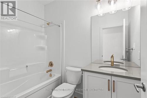 1323 Bush Hill, London, ON - Indoor Photo Showing Bathroom