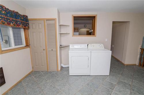 29 3Rd Street, Swan Lake, MB - Indoor Photo Showing Laundry Room