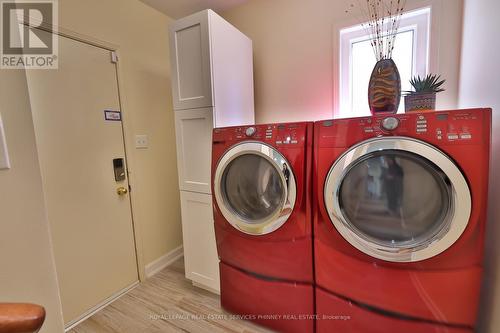 1291 Briarcliff Court, Oakville, ON - Indoor Photo Showing Laundry Room
