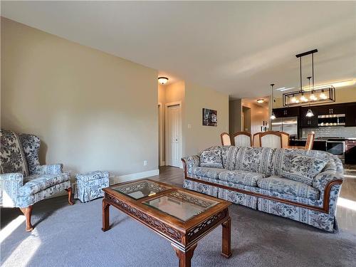 2 Augusta Crescent, Brandon, MB - Indoor Photo Showing Living Room
