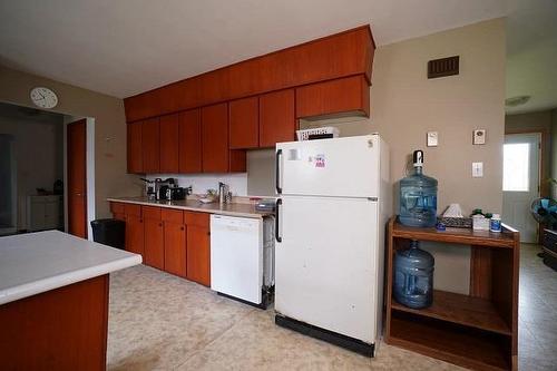 36143 Road 23 N Road W, Miami, MB - Indoor Photo Showing Kitchen