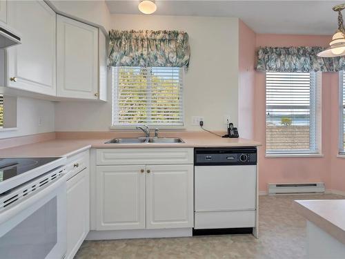 308-1216 Island Hwy South, Campbell River, BC - Indoor Photo Showing Kitchen With Double Sink