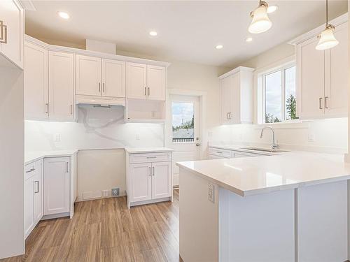 4363 Bains Mill Rd, Duncan, BC - Indoor Photo Showing Kitchen