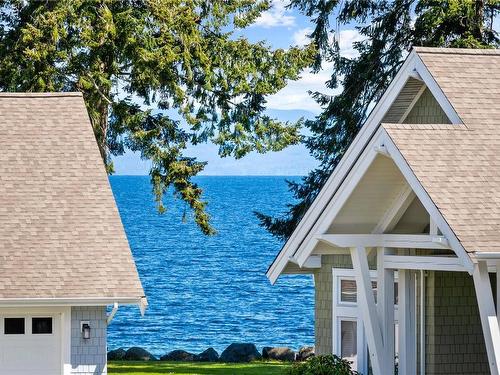 28-5251 Island Hwy West, Qualicum Beach, BC - Outdoor With Body Of Water