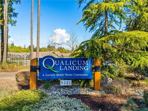 28-5251 Island Hwy West, Qualicum Beach, BC - Outdoor With View