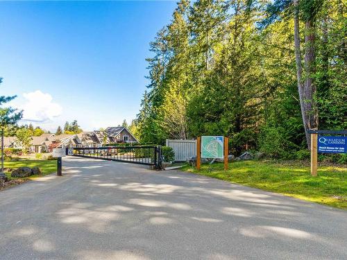 28-5251 Island Hwy West, Qualicum Beach, BC - Outdoor